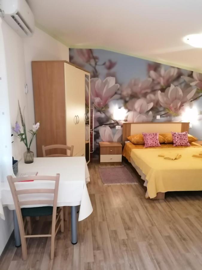 Rooms Katarina Kadumi Ngoại thất bức ảnh