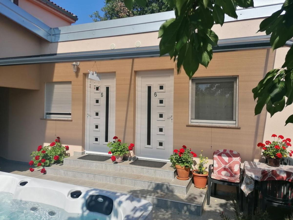 Rooms Katarina Kadumi Ngoại thất bức ảnh