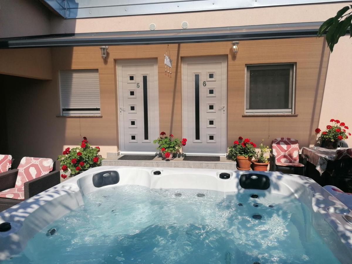 Rooms Katarina Kadumi Ngoại thất bức ảnh
