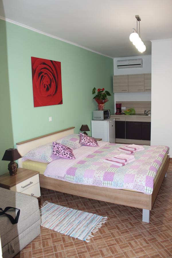 Rooms Katarina Kadumi Ngoại thất bức ảnh
