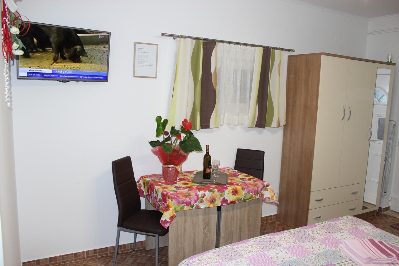 Rooms Katarina Kadumi Ngoại thất bức ảnh