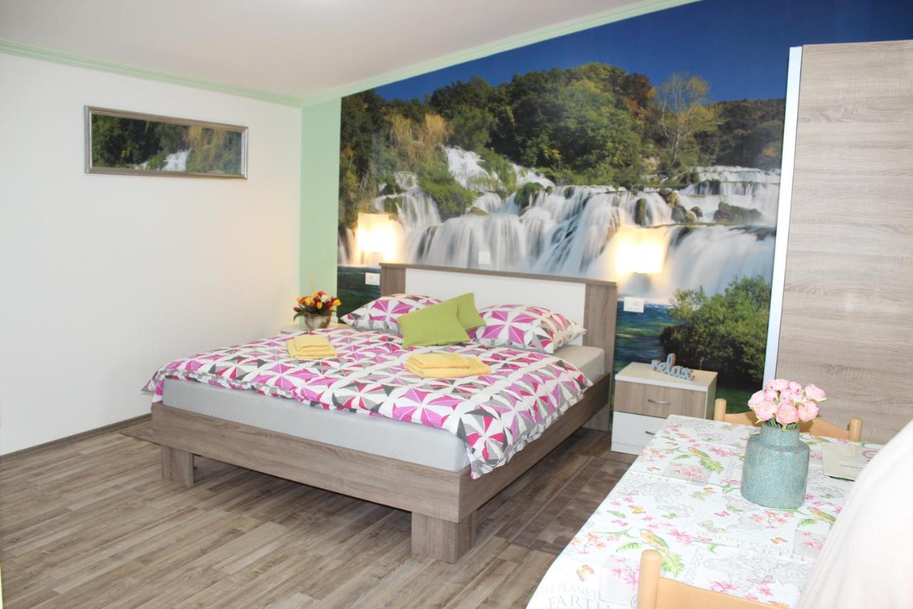 Rooms Katarina Kadumi Ngoại thất bức ảnh