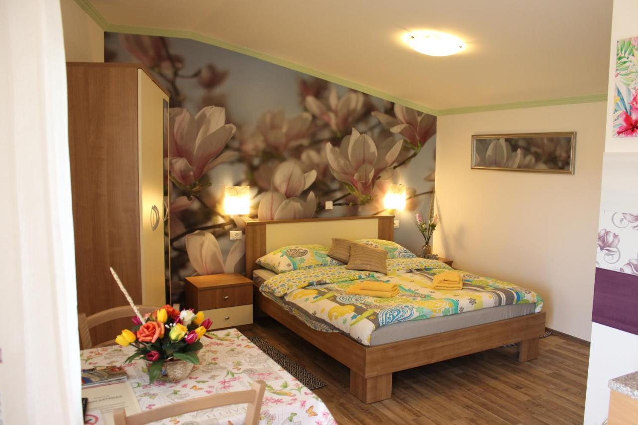 Rooms Katarina Kadumi Ngoại thất bức ảnh